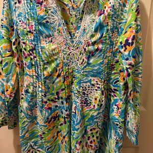 Lilly Pulitzer  Tunic Top Band Collar Soutache Artwork Neckline Bold Print Mediu